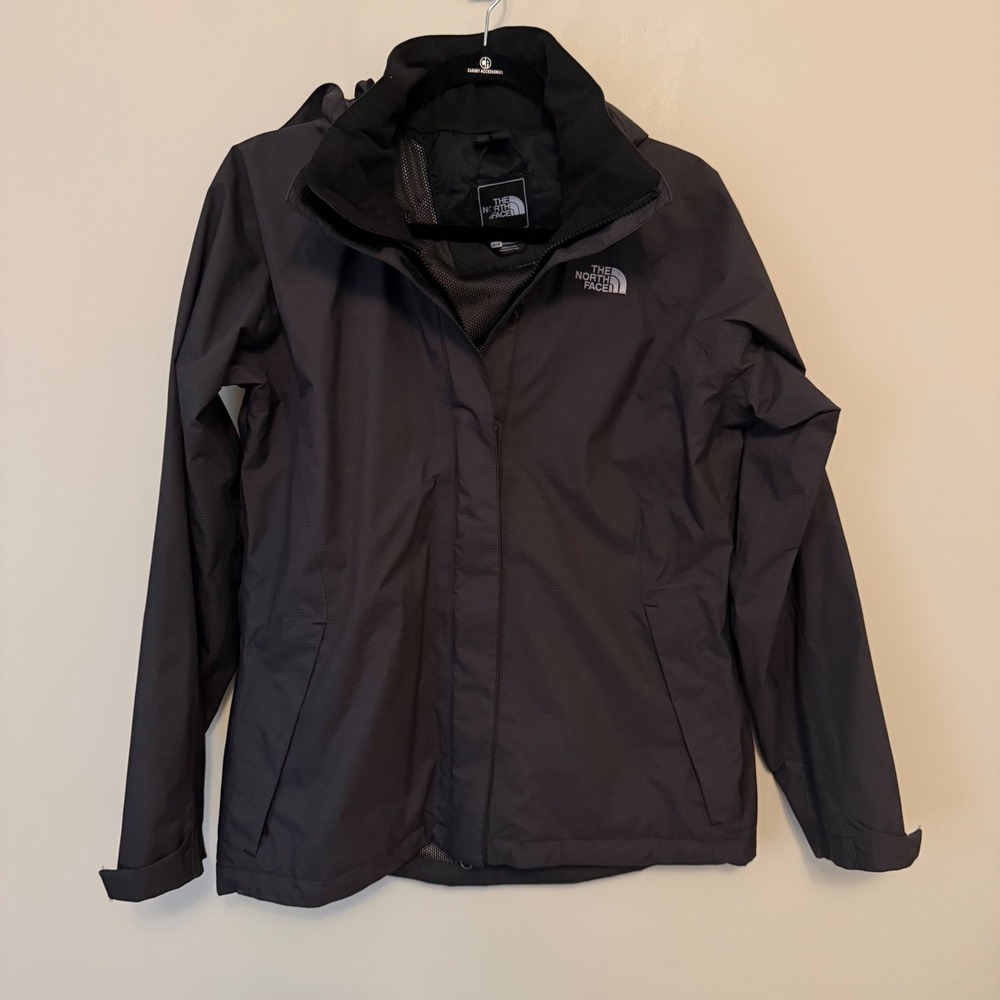 The North Face HyVent Womens Medium Gray Waterproof Hooded Rain Jacket B223